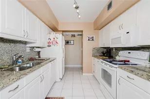 2001 Atlantic Shores Blvd, Hallandale Beach, FL 33009 - Photo 11