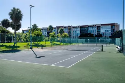 2001 Atlantic Shores Blvd #407, Hallandale Beach, FL 33009 - Photo 3