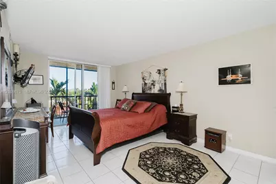 2001 Atlantic Shores Blvd #407, Hallandale Beach, FL 33009 - Photo 15
