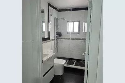 8943 NW 112th Ter, Hialeah Gardens, FL 33018 - Photo 13