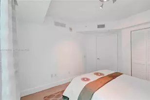 41 SE 5th St, Miami, FL 33131 - Photo 35