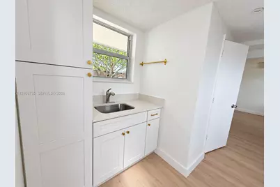 6561 SW 32nd St, Miami, FL 33155 - Photo 1