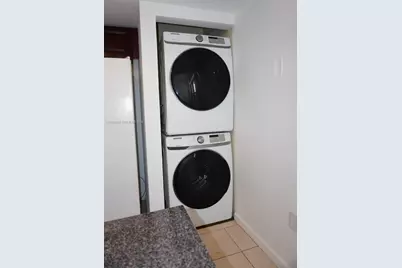 10282 NW 9th St Cir #201, Miami, FL 33172 - Photo 5