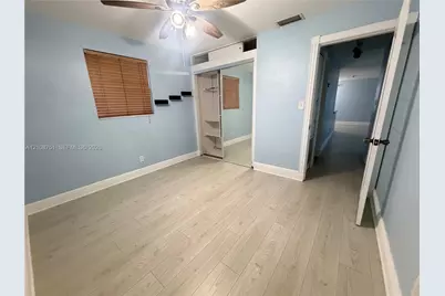 5651 NE 9th Ave, Oakland Park, FL 33334 - Photo 15