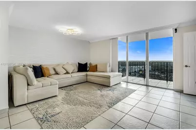 2750 NE 183rd St #2404, Aventura, FL 33160 - Photo 5
