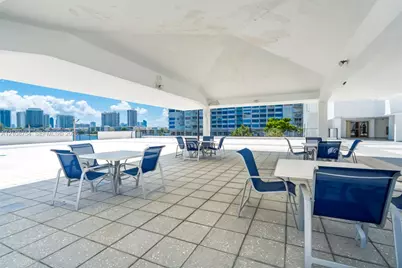 2750 NE 183rd St #2404, Aventura, FL 33160 - Photo 51