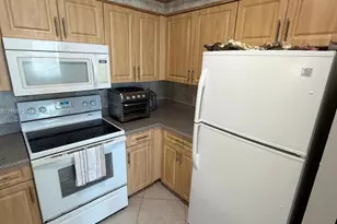 7980 N Nob Hill Rd, Tamarac, FL 33321 - Photo 31