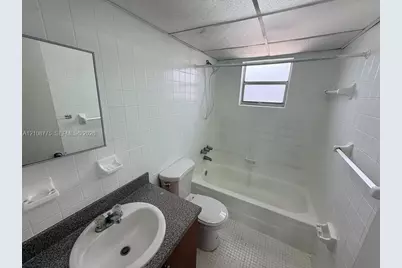 1655 W 44th Pl #411, Hialeah, FL 33012 - Photo 7