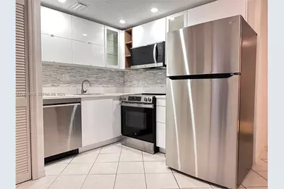 3051 SW 27th Ave #105, Coconut Grove, FL 33133 - Photo 1