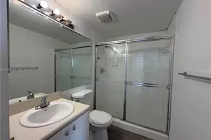 5085 NW 7th St, Miami, FL 33126 - Photo 7