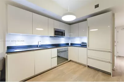 1010 Brickell Ave #3710, Miami, FL 33131 - Photo 11