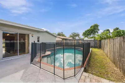 9611 Johnson St, Pembroke Pines, FL 33024 - Photo 33