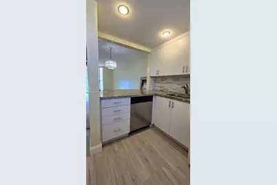 3000 Marcos Dr #P304, Aventura, FL 33160 - Photo 17
