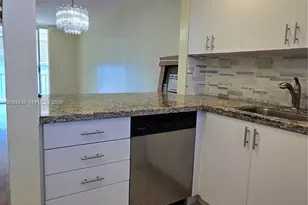 3000 Marcos Dr, Aventura, FL 33160 - Photo 17
