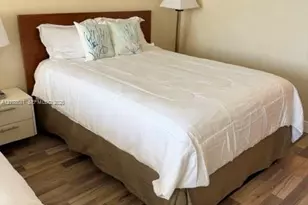 19201 Collins Ave, Sunny Isles Beach, FL 33160 - Photo 17