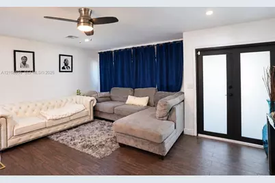 10360 NW 40th Pl, Coral Springs, FL 33065 - Photo 17