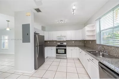 1571 Seagrape Way #1571, Hollywood, FL 33019 - Photo 9