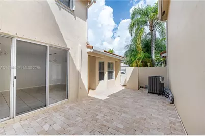 1571 Seagrape Way #1571, Hollywood, FL 33019 - Photo 3