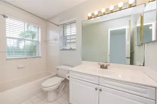 1571 Seagrape Way, Hollywood, FL 33019 - Photo 23