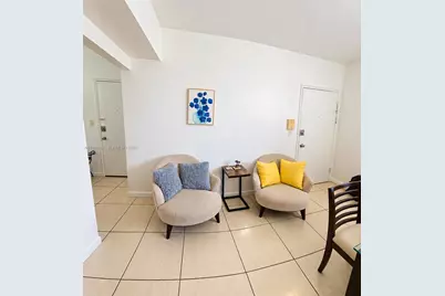 8300 Crespi Blvd #3, Miami Beach, FL 33141 - Photo 5