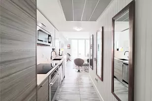 1300 Brickell Bay Dr, Miami, FL 33131 - Photo 3