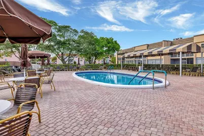 9900 Sunrise Lakes Blvd #308, Sunrise, FL 33322 - Photo 17