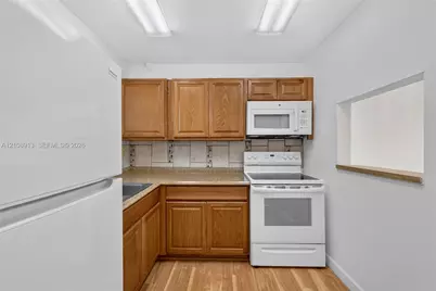 9900 Sunrise Lakes Blvd #308, Sunrise, FL 33322 - Photo 11