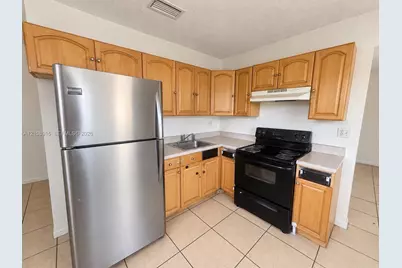 10130 W Indigo St #10130, Miami, FL 33157 - Photo 5