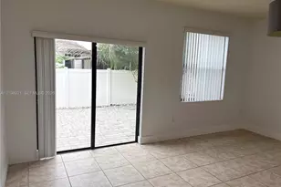 8861 W 35th Ave, Hialeah, FL 33018 - Photo 13