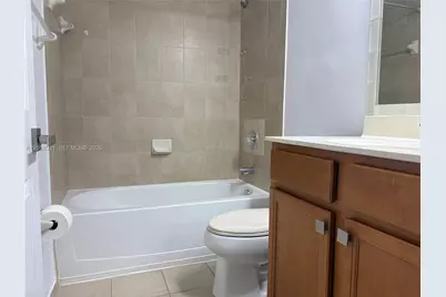 8861 W 35th Ave, Hialeah, FL 33018 - Photo 21
