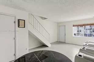 3979 W 9th Ct, Hialeah, FL 33012 - Photo 7