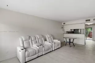 3979 W 9th Ct, Hialeah, FL 33012 - Photo 5