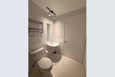 10 SW South River Dr #PHI03, Miami, FL 33130 - Photo 13