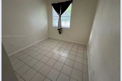 2650 SE 16th Ter #203, Homestead, FL 33035 - Photo 5