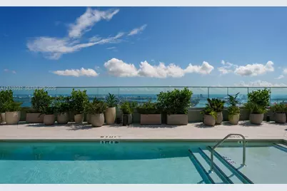 1400 Biscayne Boulevard #PH5202, Miami, FL 33132 - Photo 35