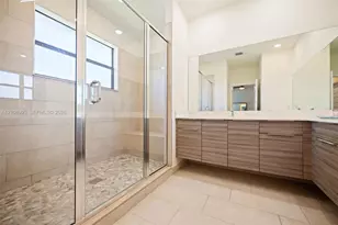 8763 NW 157th Terrace, Miami Lakes, FL 33018 - Photo 15