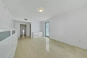 110 Washington Ave, Miami Beach, FL 33139 - Photo 13
