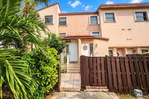 545 W Park Dr, Miami, FL 33172 - Photo 27