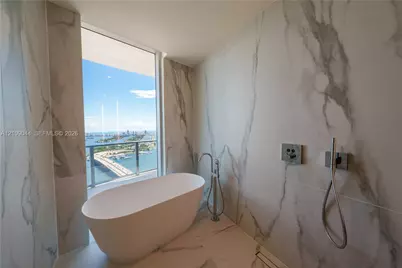 1400 Biscayne Boulevard #5003, Miami, FL 33132 - Photo 15