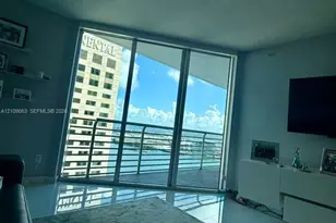 335 S Biscayne Blvd, Miami, FL 33131 - Photo 9