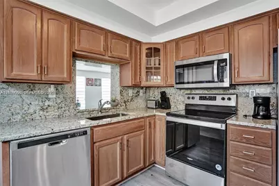 2011 N 49th Ave, Hollywood, FL 33021 - Photo 9
