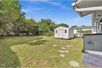 5026 SW 21st St, West Park, FL 33023 - Photo 15