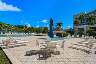 881 Ocean Dr, Key Biscayne, FL 33149 - Photo 17