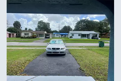 3571 NW 7th Ct, Lauderhill, FL 33311 - Photo 13