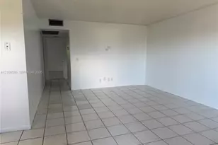 13450 SW 3rd St, Pembroke Pines, FL 33027 - Photo 3
