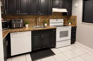 3285 Foxcroft Rd, Miramar, FL 33025 - Photo 5