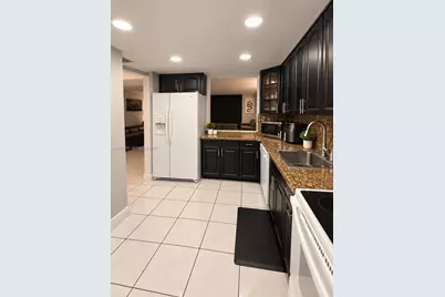 3285 Foxcroft Rd #E206, Miramar, FL 33025 - Photo 7