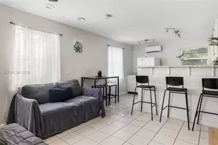 1009 NE 17th Ct, Fort Lauderdale, FL 33305 - Photo 9