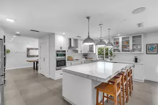 2471 NE 201st St, Miami, FL 33180 - Photo 13