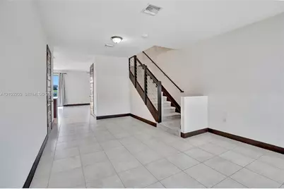 16011 NW 91st Ct, Miami Lakes, FL 33018 - Photo 5
